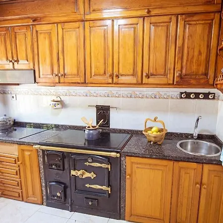 El Valle. Casa Independiente Con Jardin Privado *
