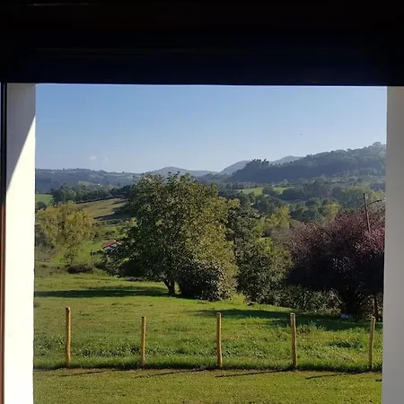 בית נופש El Valle. Casa Independiente Con Jardin Privado Camoca