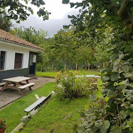 בית נופש El Valle. Casa Independiente Con Jardin Privado Camoca